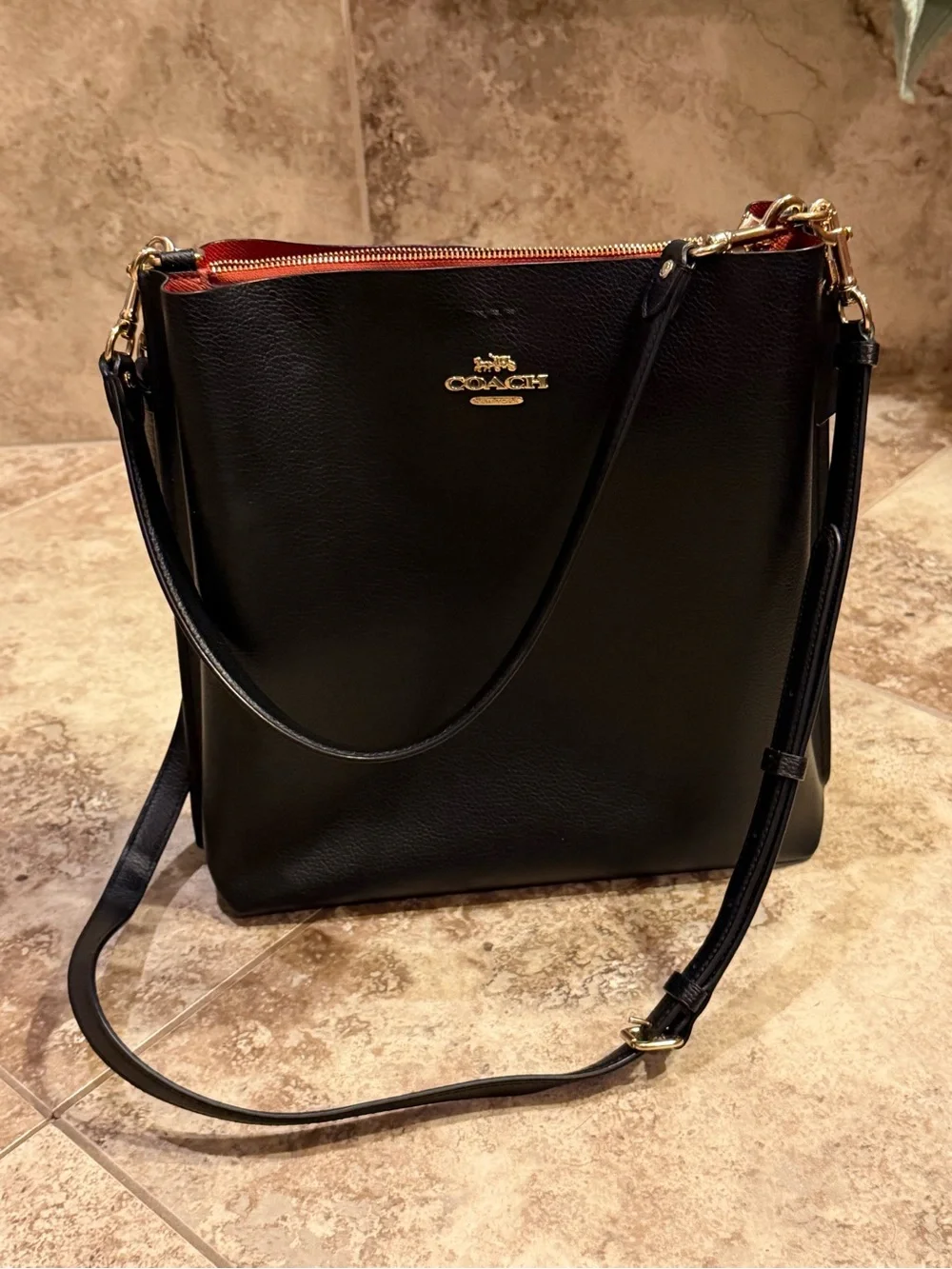 🖤❤️COACH Mollie Bucket Bag